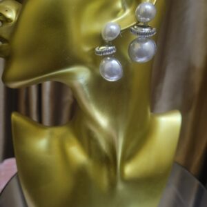 Short Pearl earrings