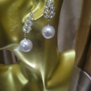 Short Pearl earrings