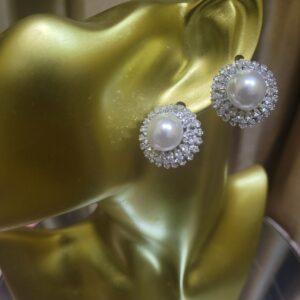 Short Pearl earrings